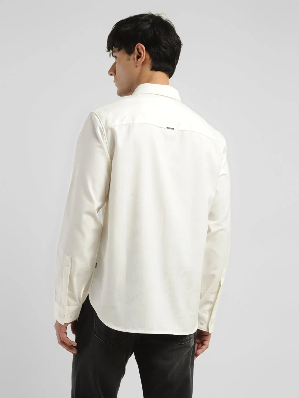 Men's Textured Spread Collar Shirt